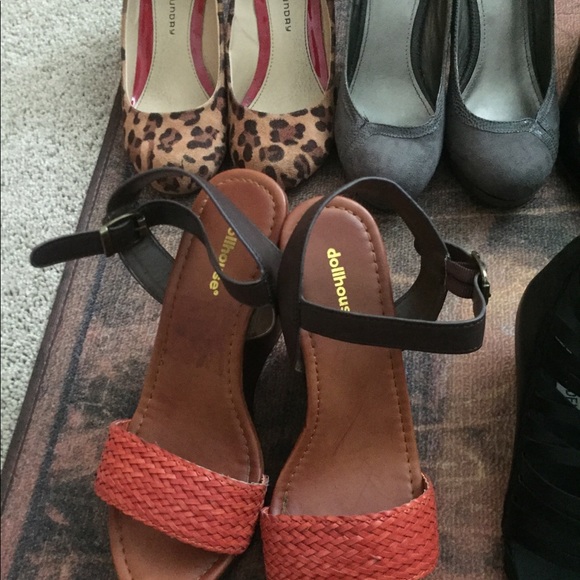 Shoes - Picture 3 of 7